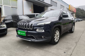Used Jeep Cherokee 2017 2.0L Superior Edition