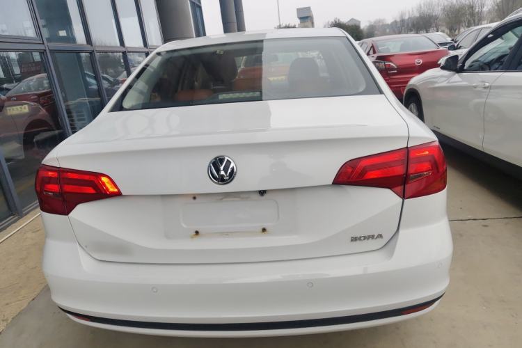 Used Volkswagen Bora 2017 1.6L Automatic Fashion Model