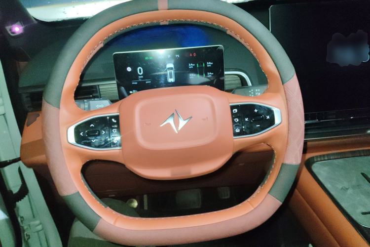 Used  eπ008 2024 636Max All-Electric Version 6 Seats