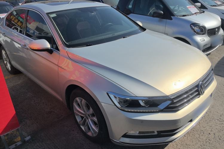 Used Volkswagen Magotan 2017 330TSI DSG Luxury Model
