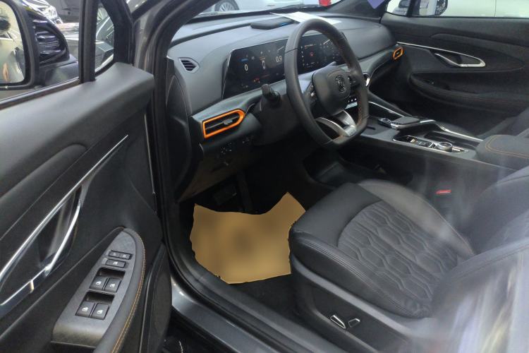 Used Changan UNI-T 2022 1.5T Prestige Version
