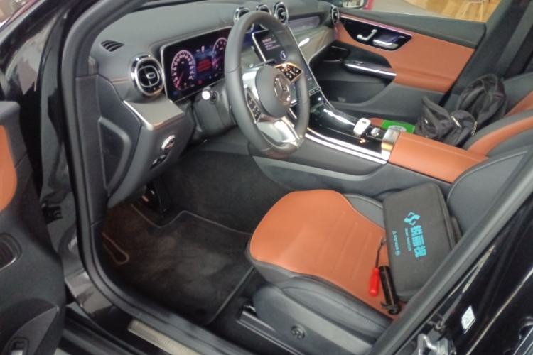 Used Mercedes-Benz GLC 2024 GLC 260 L 4MATIC Dynamic Edition 5-seater