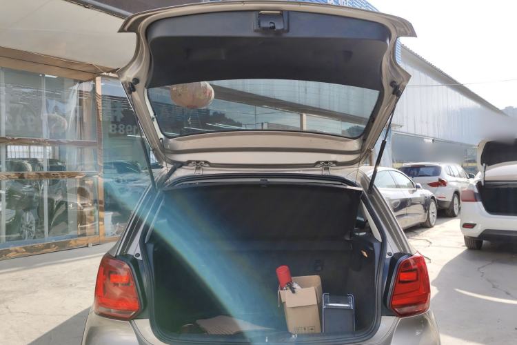 Used Volkswagen Polo 2016 1.4L Cross Polo Automatic
