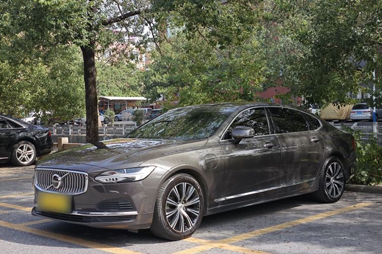 Used Volvo S90 New Energy 2022 T8 eDrive Hybrid Luxury Edition
