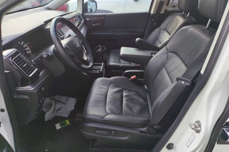 Used Honda Elysion 2016 2.4L Luxury Edition
