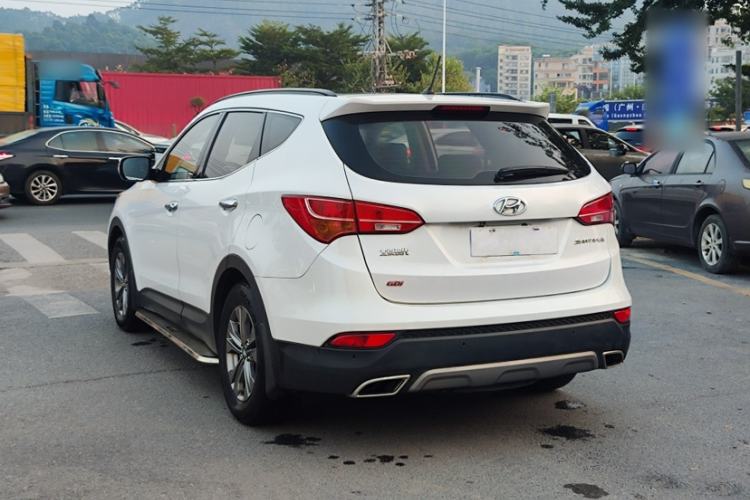 Used Hyundai Santa Fe 2013 2.4L Automatic Two-Wheel Drive Smart Version