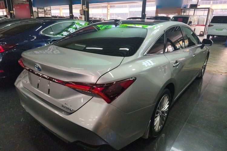 Used Toyota Avalon 2019 Dual-Engine 2.5L XLE Prestige Version China VI Standard