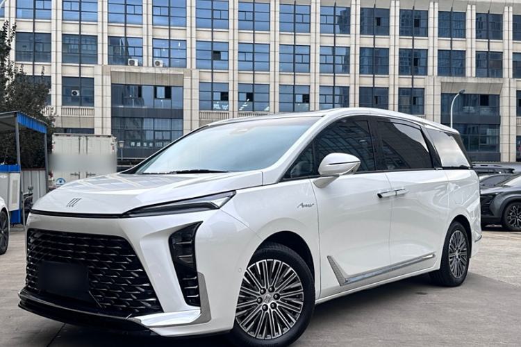 Used Buick GL8 New Energy 2024 Lu Zun Luxury Edition 7-Seater
