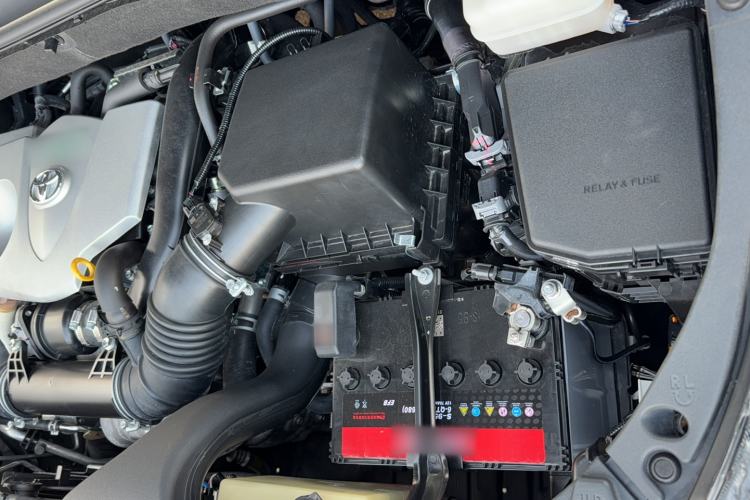 Used Toyota Highlander 2018 2.0T Two-Wheel Drive Prestige Version 7 Seats China V Emission Standard
