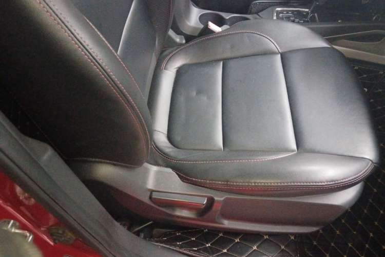 Used Changan CS35 2014 1.6L Automatic Luxury Model China IV Standard
