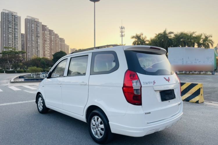 Used Wuling Hongguang 2015 1.5L S Basic Version China V Standard
