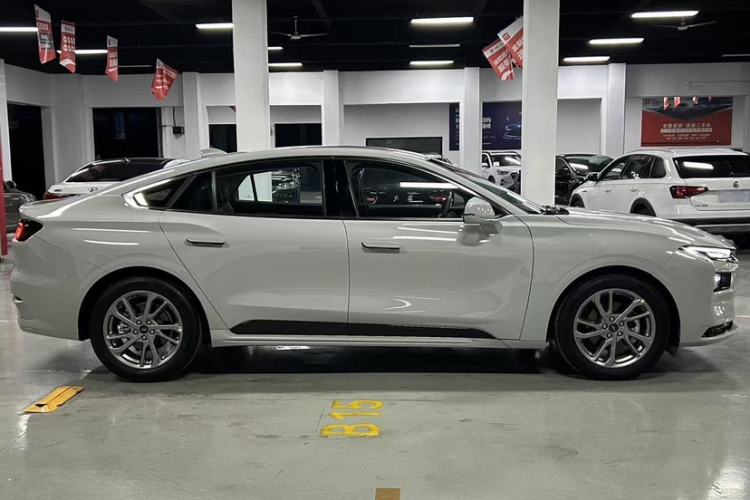 Used Ford Mondeo 2023 EcoBoost 180 Luxury Model
