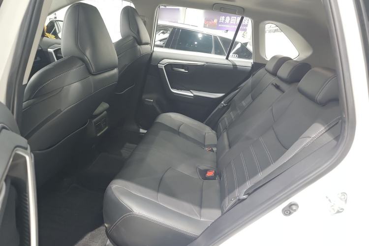 Used Toyota Wildlander 2023 2.0L CVT Four-Wheel Drive Luxury PLUS Edition
