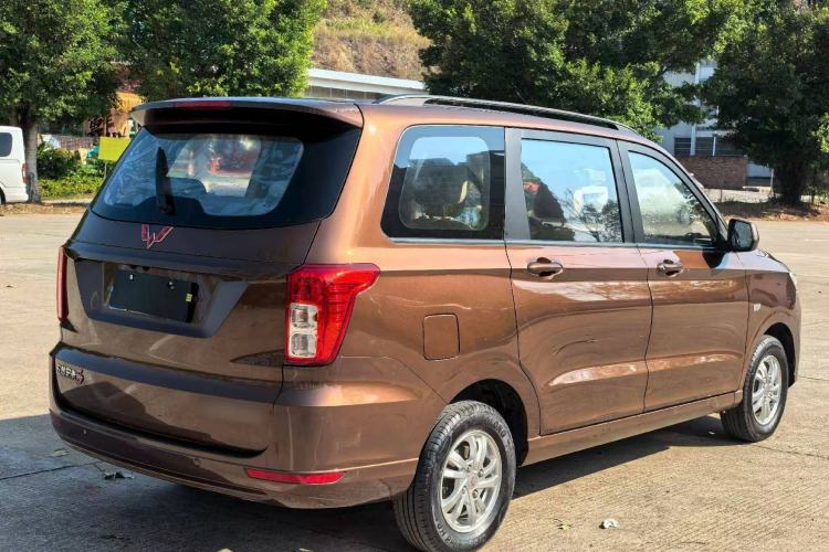 Used Wuling Hongguang 2019 1.5L S Comfort Edition China VI LAR
