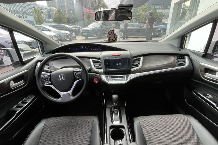 Used Honda Jade 2017 1.8L automatic Comfort version 5 seats
