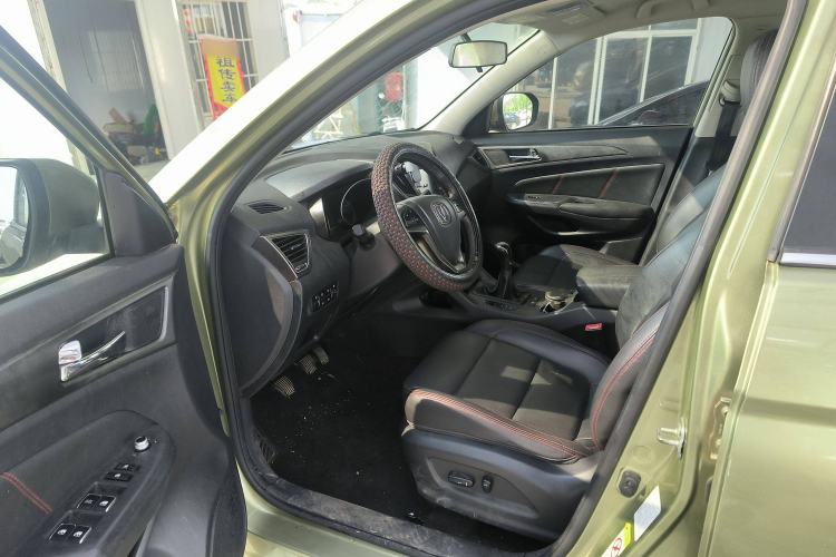 Used Changan CS75 2014 2.0L Manual Leading Model China V Standard
