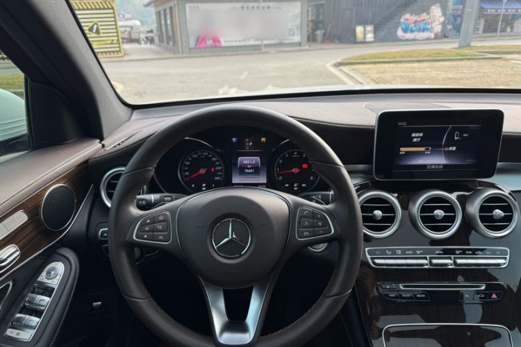 Used Mercedes-Benz GLC 2019 Facelift GLC 260 L 4MATIC Luxury Model