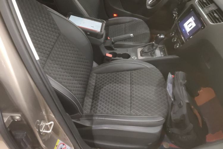 Used Skoda Octavia 2019 1.5L Automatic Smart Drive Luxury Edition China VI Standard