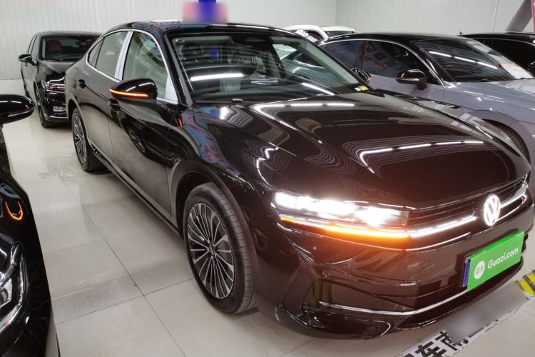 Used Volkswagen Magotan 2024 380TSI DSG Prestige Edition DaMai Package