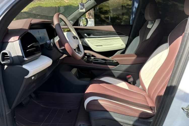 Used Geely Auto Monjaro L 2024 2.0TD High-Power Automatic Two-Wheel Drive Skyline Edition
