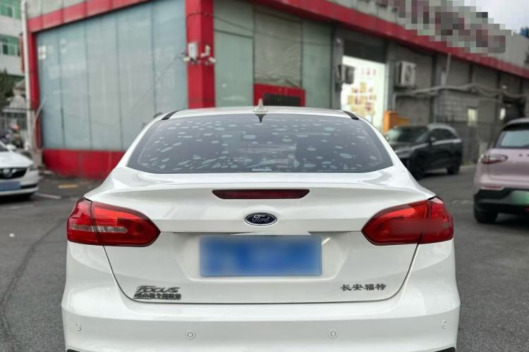 Used Ford Focus 2018 Sedan Classic 1.6L Automatic Trendy SmartDrive Edition
