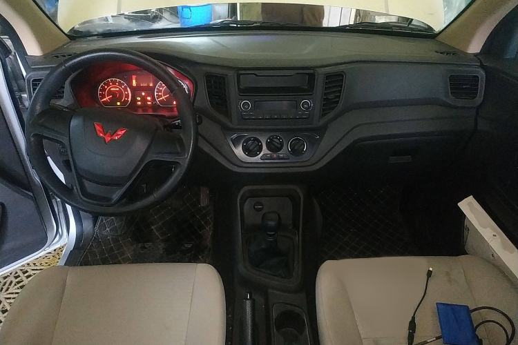 Used Wuling Hongguang V 2022 1.5L Jingqu Edition Electric-Assist LAR
