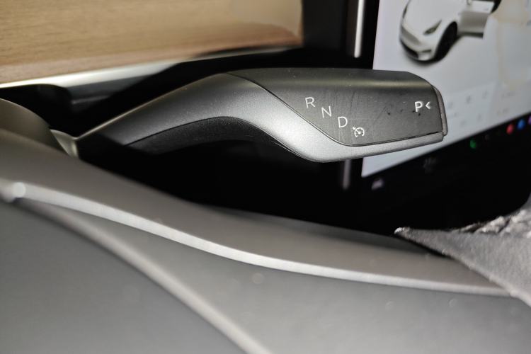 Used Tesla Model Y 2021 Long-Range All-Wheel-Drive Version
