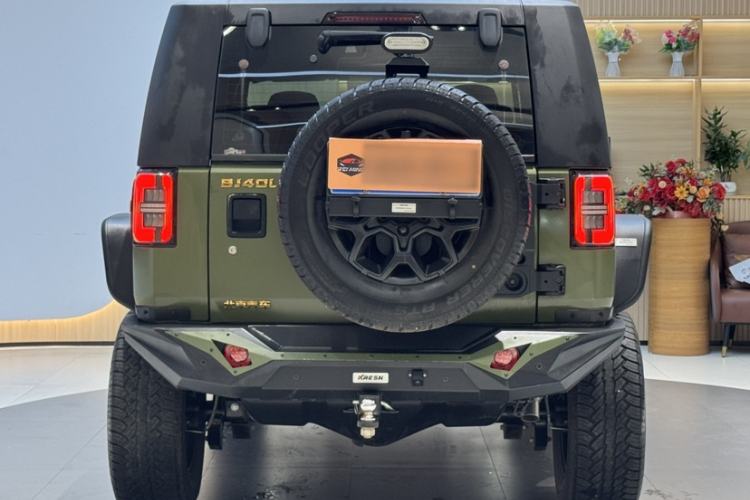 Used  BJ40 2019 2.3T Automatic Four-Wheel Drive Shengshi Huazhang Edition China VI Emission Standard