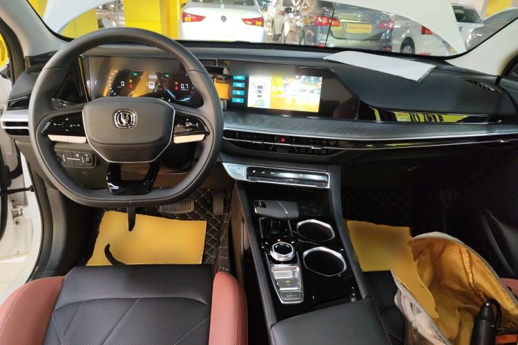 Used Changan Eado 2024 PLUS Blue Whale NE 1.4T GDI DCT High-Energy Edition