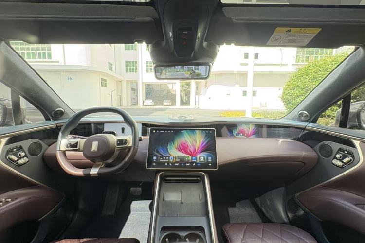 Used  11 2024 580 Three-Laser Four-Wheel Drive Luxury Edition
