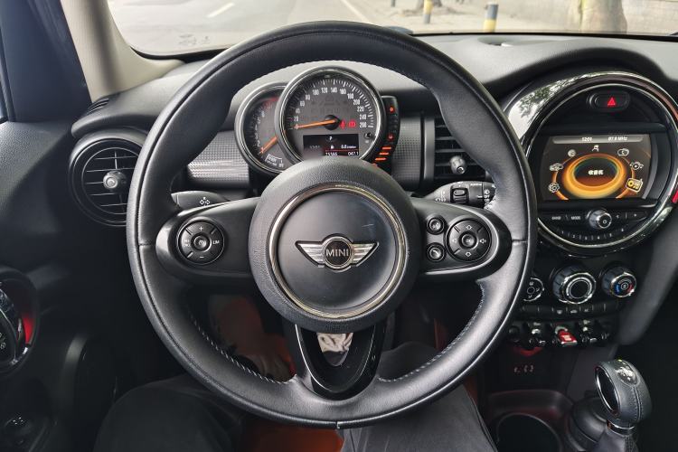 Used  MINI 2016 1.5T COOPER Five-Door Edition
