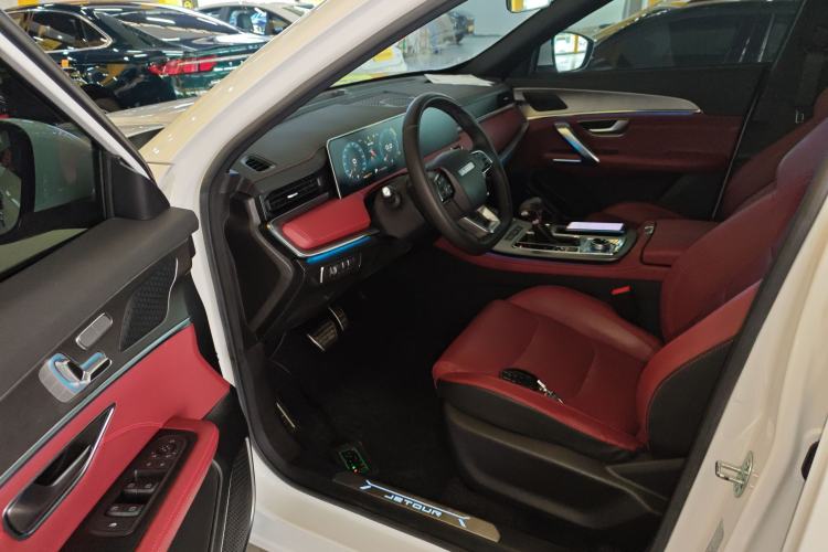 Used JETOUR X70 PLUS 2022 1.5T DCT Luxury Edition 5 Seats
