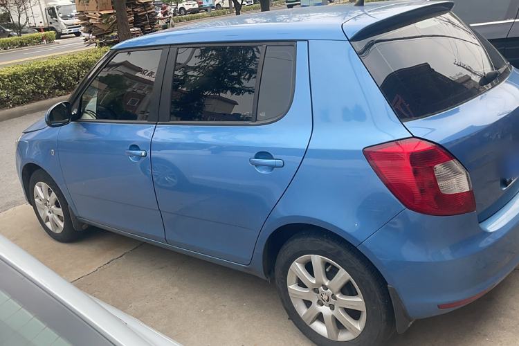 Used Skoda Fabia 2014 1.4L Automatic Crystal Edition
