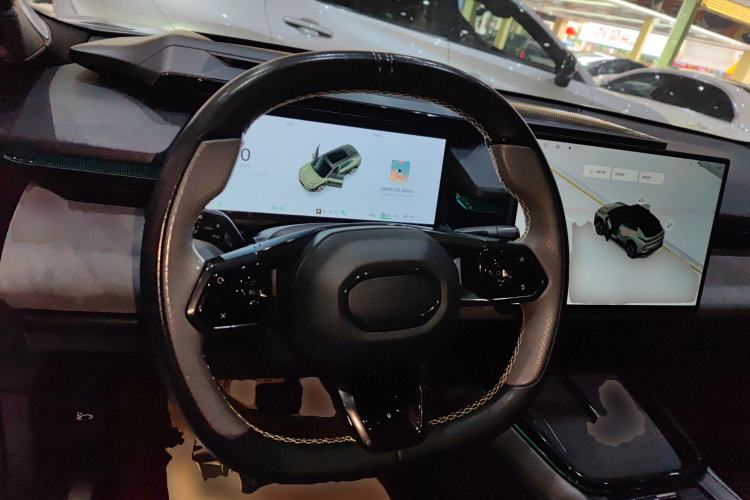 Used Lynk & Co 08 EM-P 2023 220 km Limited-Time Edition