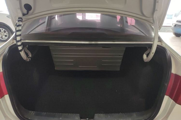 Used Volkswagen Jetta 2015 Value Edition 1.6L Manual Fashionable Style
