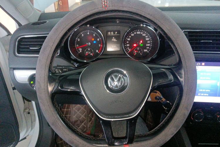 Used Volkswagen Sagitar 2015 230TSI Automatic Comfort Version
