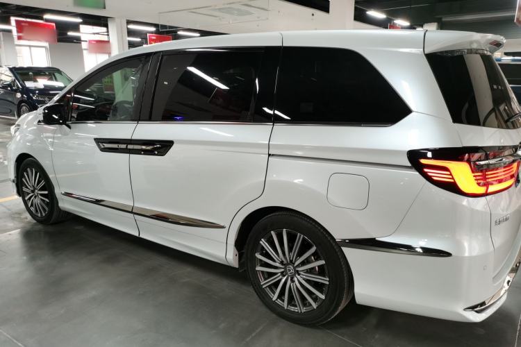 Used Honda Elysion 2024 2.0L eHEV Luxury Edition
