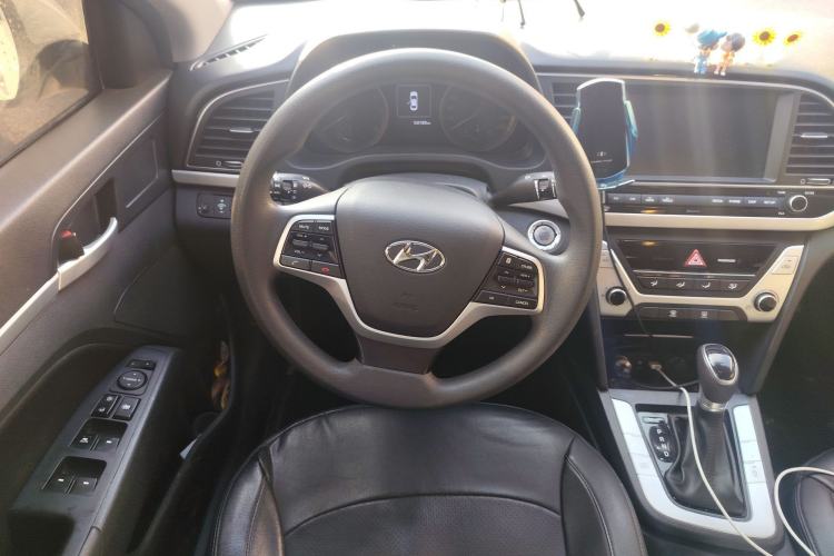 Used Hyundai Elantra 2016 1.6L Automatic ZhiXuan – Elite Version