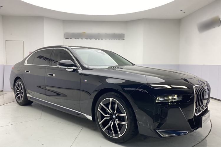 Used BMW 7 Series 2023 735Li M Sport Package
