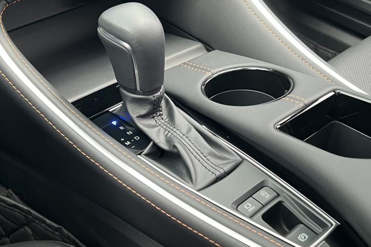 Used Toyota Avalon 2024 2.0L Luxury Edition
