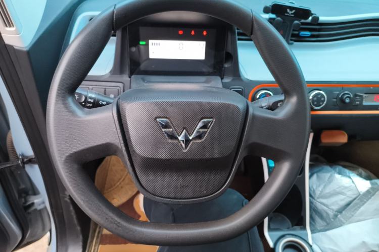 Used Wuling Hongguang MINIEV 2022 Easy Version Lithium Iron Phosphate
