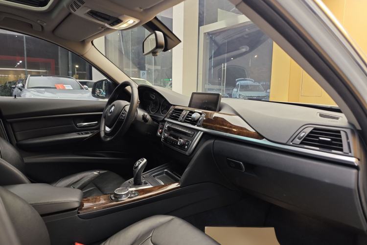 Used BMW 3 Series 2015 320Li Luxury Design Package Premium Edition