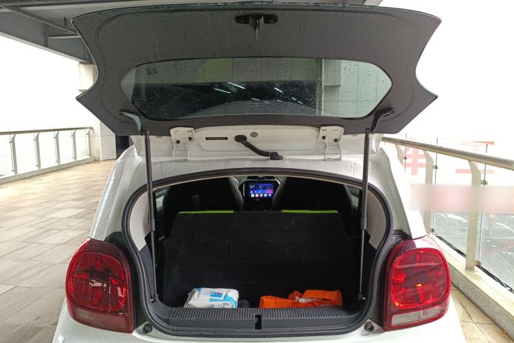 Used Roewe Clever 2021 302 km New Four-Seater Super-Efficient Version