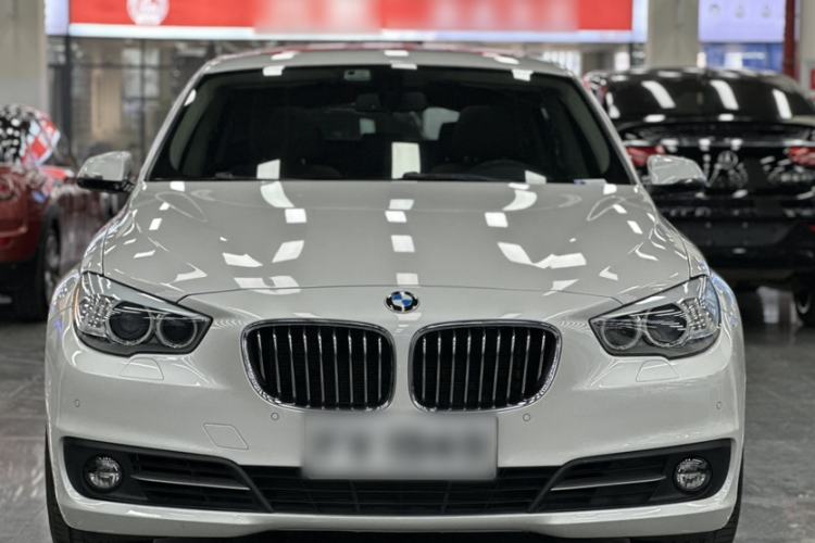 Used BMW 5 Series GT 2014 535i Leading Model
