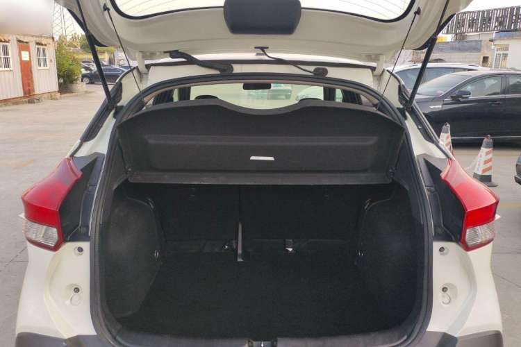 Used Nissan Kicks 2017 1.5L CVT Cool Enjoy Edition
