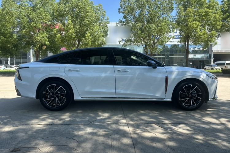 Used Hongqi H6 2024 2.0T ZhiMei Edition