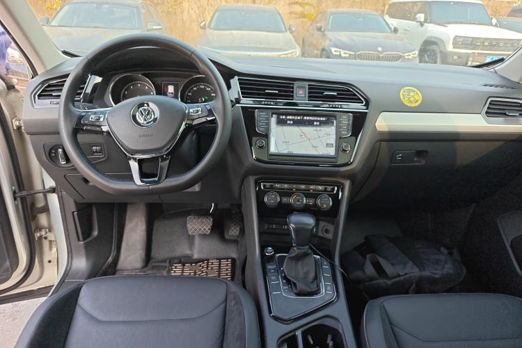 Used Volkswagen Tiguan L 2017 330TSI Automatic Two-Wheel Drive Luxury Edition
