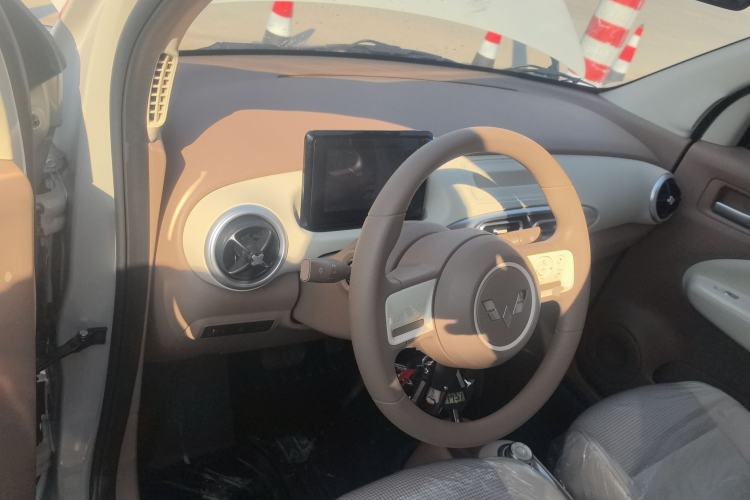 Used Wuling Hongguang MINIEV 2025 Four-Door Version Advanced Edition
