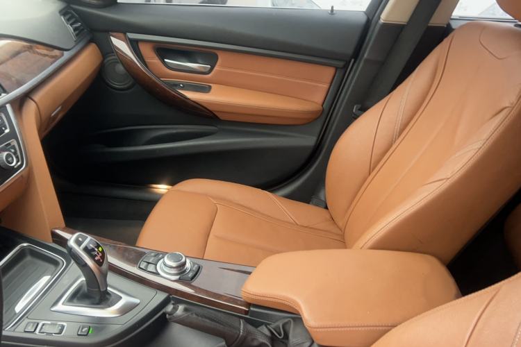 Used BMW 3 Series 2015 320Li Luxury Design Package
