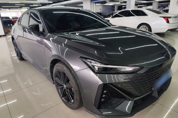 Used Changan UNI-V 2022 1.5T Prestige Version